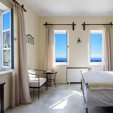 Ikio Concept Santorini Otel Pýrgos