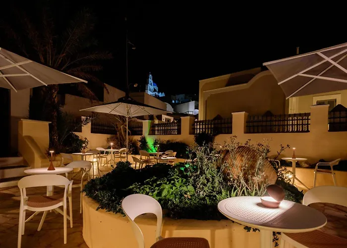 ホテル Ikio Concept Santorini Pýrgos