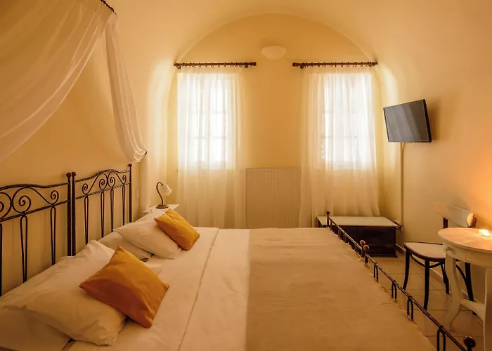 Ikio Concept Santorini Pýrgos