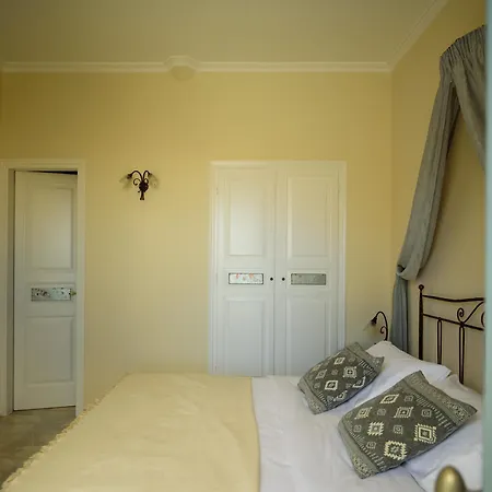 Ikio Concept Santorini فندق *