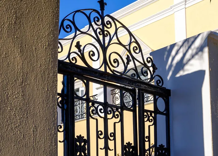 Ikio Concept Santorini *