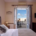 Ikio Concept Santorini Pýrgos