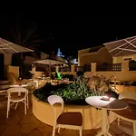 Hotel Ikio Concept Santorini Pýrgos