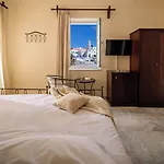 Hotel Ikio Concept Santorini Pýrgos
