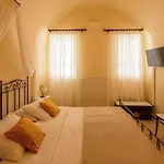 Ikio Concept Santorini Pýrgos