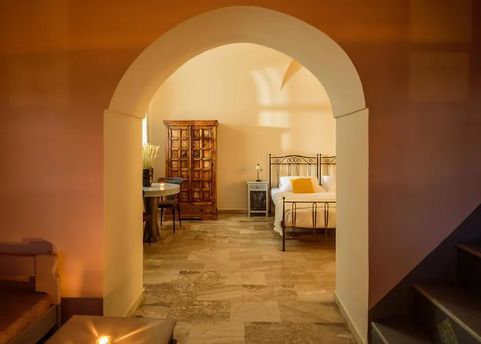 Ikio Concept Santorini Hotel *