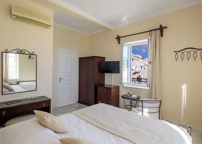 Ikio Concept Santorini Hotel *